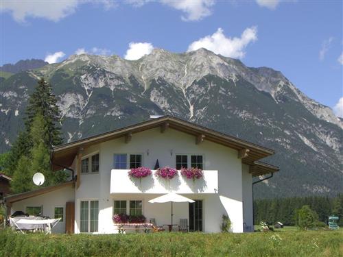 Holiday Home/Apartment - 4 persons -  - Moos 9 e - 6105 - Leutasch