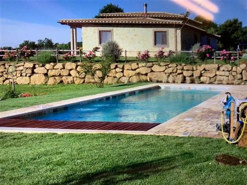 Sommerhus - 8 personer -  - Farnese - 01010