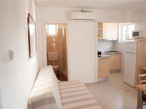 Ferieleilighet - 4 personer -  - 22242 - Jezera