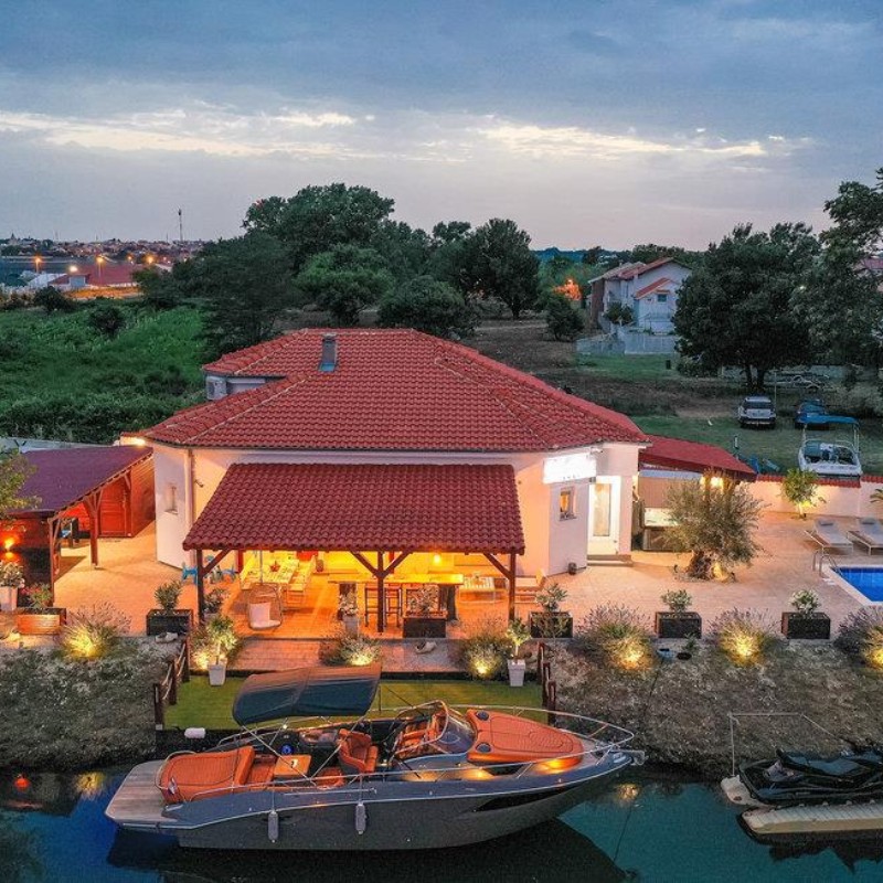 Sommerhus - 8 personer -  - Ilirska - 23232 - Nin
