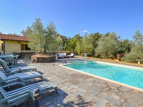 Holiday Home/Apartment - 5 persons -  - Loc. Oliveto - Civitella Val Di Chiana - 52041 - Civitella Val Di Chian