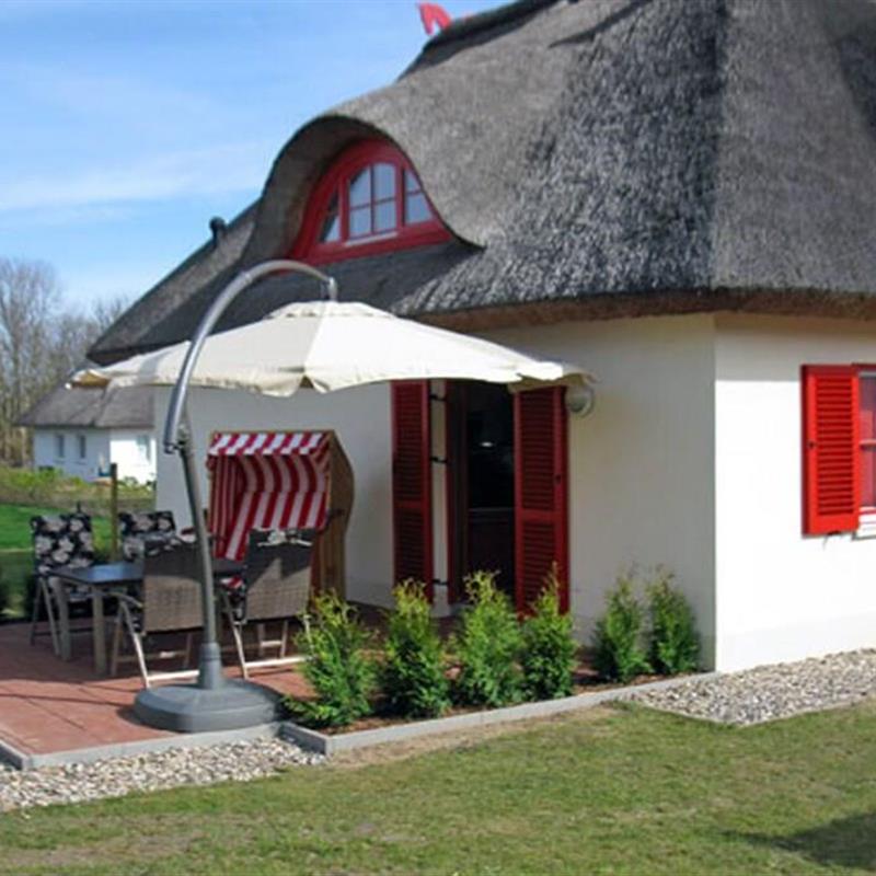 Sommerhus - 4 personer -  - 18551 - Glowe