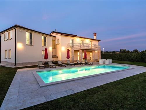 Holiday home - 12 persons -  - Labinci - Porec-Labinci - 52440 - Porec