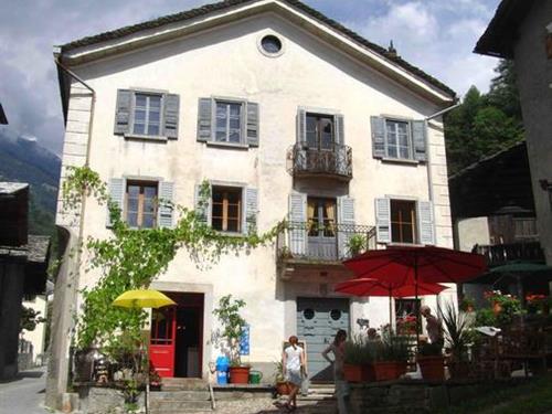 Ferienhaus - 8 Personen -  - Hauptstrasse - 7606 - Promontogno