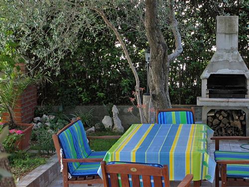 Holiday Home/Apartment - 4 persons -  - Banjol - 51280 - Banjol