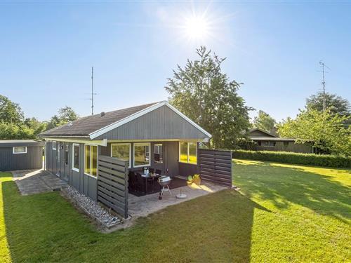 Sommerhus - 5 personer -  - Ahornvej - Marielyst - 4873 - Væggerløse