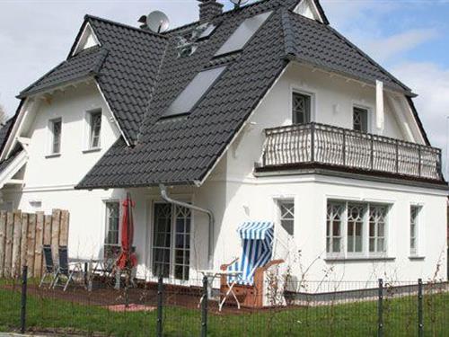 Holiday Home/Apartment - 4 persons -  - Südstraße - 18375 - Erholungsort Born