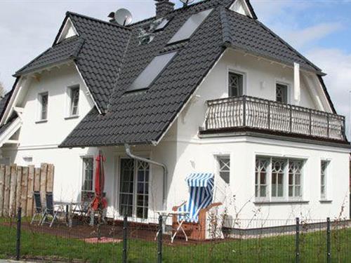Holiday home - 4 persons -  - Südstraße - 18375 - Erholungsort Born