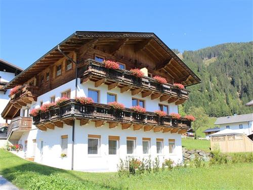 Holiday Home/Apartment - 5 persons -  - Dorf - 9942 - Obertilliach