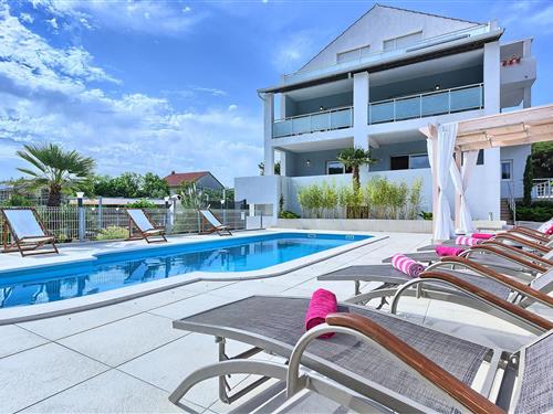 Feriehus - 12 personer -  - Dalmatinska - Trogir-Okrug Donji - 21223 - Okrug Donji