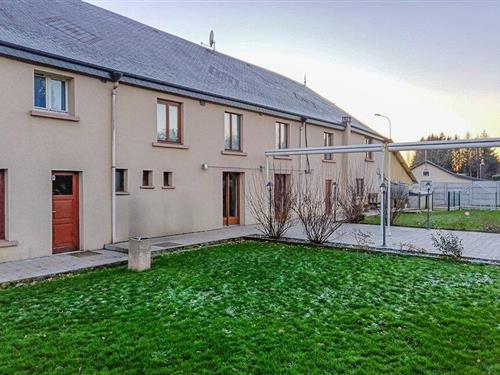 Sommerhus - 15 personer -  - Censé Gobron - 08260 - Maubert-Fontaine