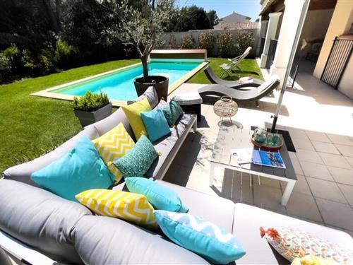 Holiday apartment - 8 persons -  - 13370 - Mallemort