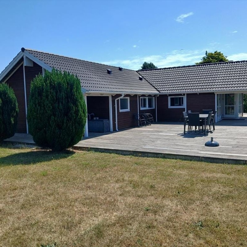 Sommerhus - 11 personer -  - Vindrosen - 4793 - Bogø