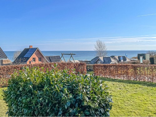 Fritidshus - 6 personer -  - Bellisvej - Revsøre Strand - 5874 - Hesselager
