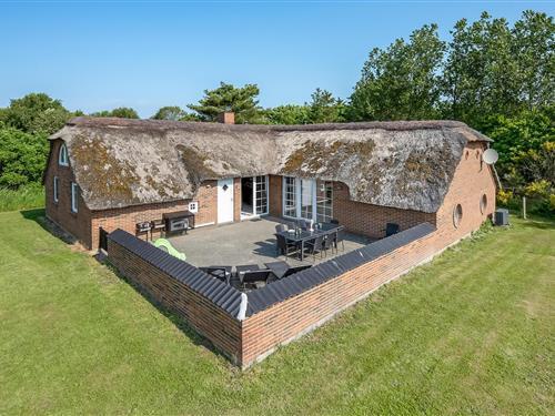 Sommerhus - 14 personer -  - Ahornalle - Lodbjerg Hede - 6950 - Ringkøbing