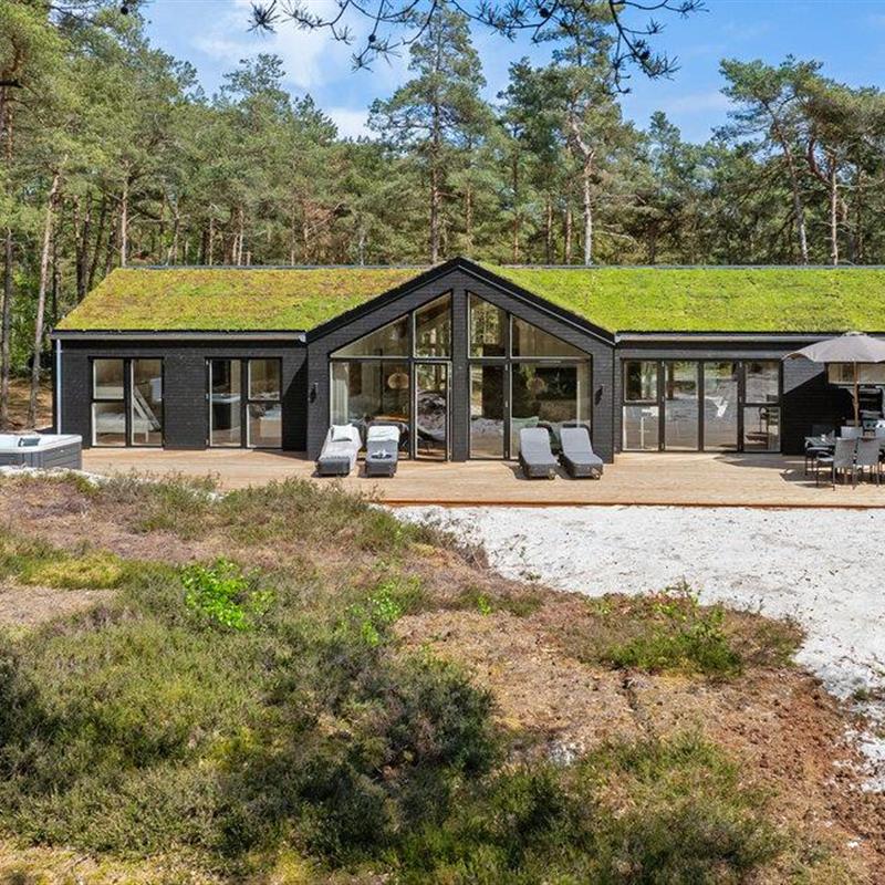 Sommerhus - 10 personer -  - Skovsangervej - Dueodde - 3730 - Nexø