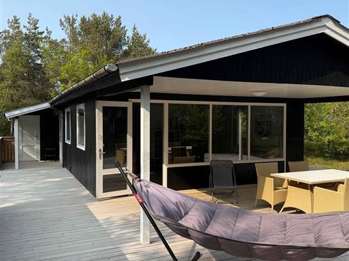 Sommerhus - 6 personer -  - Fyrreklyngen - 3720 - Åkirkeby