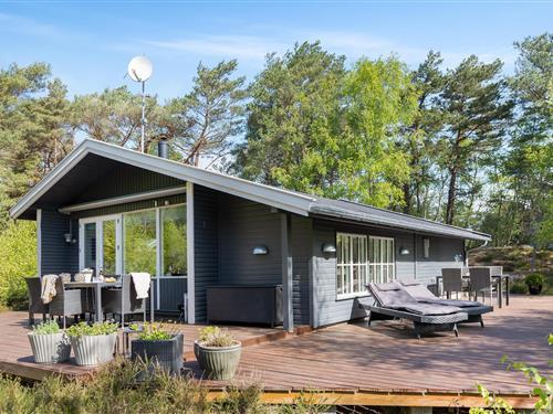 Holiday home - 4 persons -  - Gubbegårdsvejen - Dueodde - 3730 - Nexø
