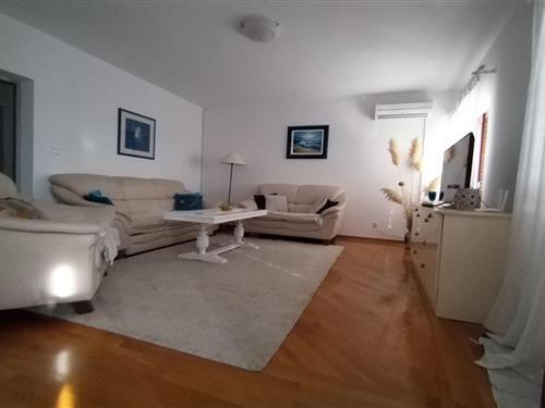 Holiday apartment - 6 persons -  - 51280 - Rab