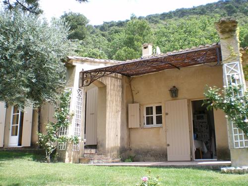 Holiday home - 6 persons -  - 84110 - Séguret