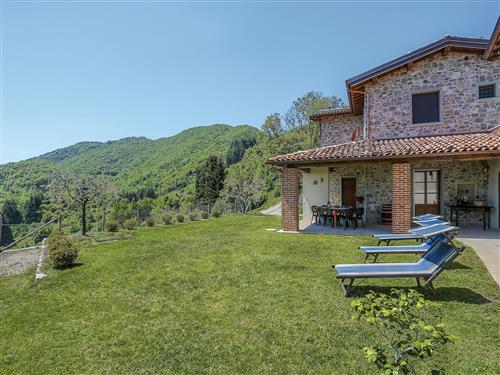 Holiday Home/Apartment - 8 persons -  - Castelnuovo Di Garfagnana - 55020