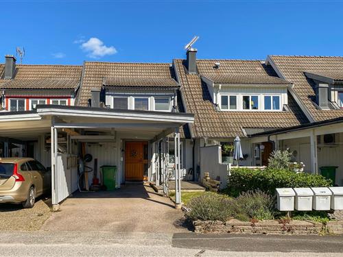 Holiday Home/Apartment - 4 persons -  - Folke Dahlbergsväg - Mariestad - 54266 - Sjötorp