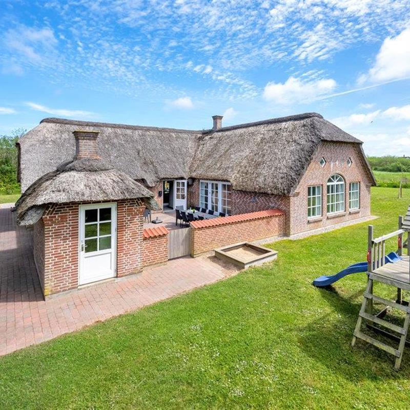 Sommerhus - 14 personer -  - Øvej - Vedersø Klit - 6990 - Ulfborg