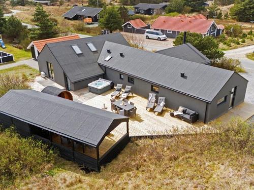 Sommerhus - 12 personer -  - Bjerregårdsvej - Bjerregård - 6960 - Hvide Sande