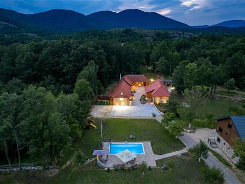 Holiday home - 8 persons -  - Tomingaj - Lika - Gracac - 23440 - Gracac