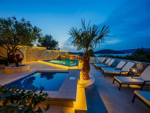 Sommerhus - 18 personer -  - Rogoznica/Ražanj - 22203