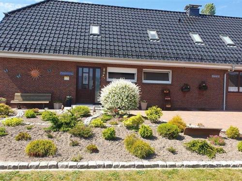 Holiday Home/Apartment - 2 persons -  - 26831 - Bunde