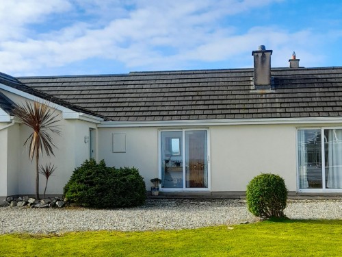 Holiday home - 7 persons -  - H71 H935 - Ballyconneely