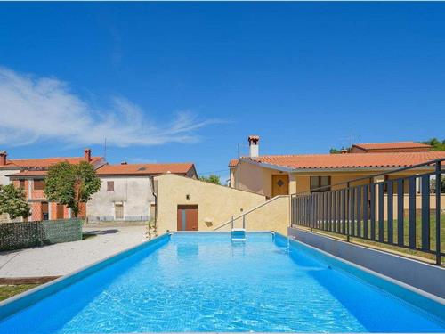 Holiday home - 4 persons -  - Lakoseljci - Pazin-Karojba - 52424 - Karojba