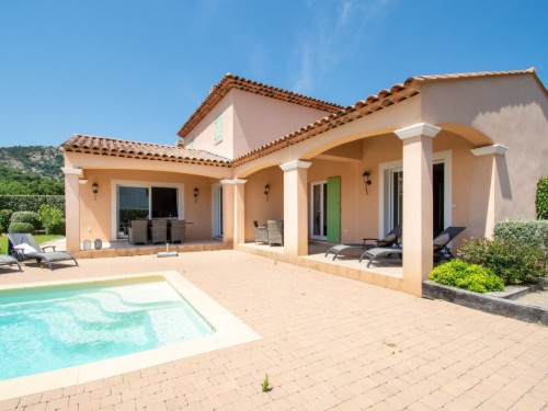 Holiday home - 8 persons -  - 83120 - Le Plan-De-La-Tour