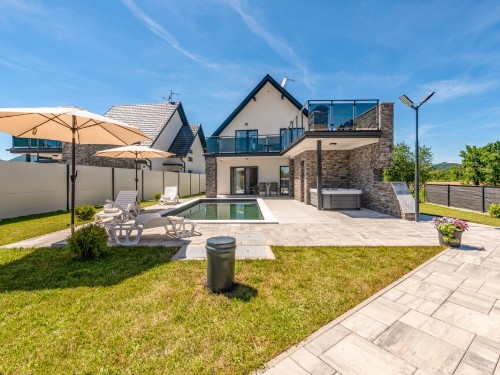 Sommerhus - 8 personer -  - Debelo Brdo I - Gospic-Debelo Brdo - 53000 - Debelo Brdo