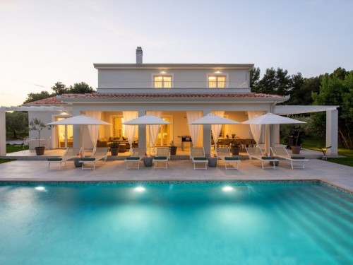 Holiday home - 8 persons -  - Frata - 52465 - Tar