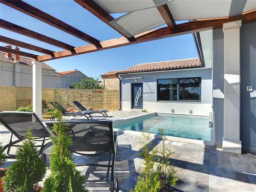Holiday home - 6 persons -  - Pula/Galižana - 52216