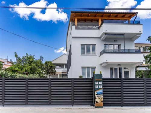 Holiday apartment - 3 persons -  - Ulica kneza Borne - 23211 - Pakostane