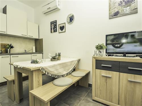 Semesterlägenhet - 4 personer -  - Karlobag - 53288