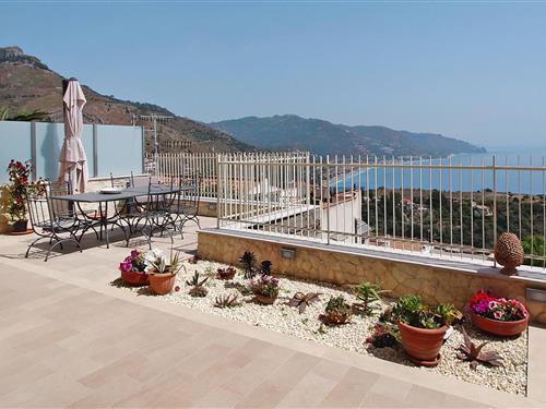 Ferienhaus - 3 Personen -  - 98039 - Taormina