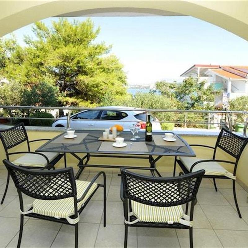 Ferielejlighed - 5 personer -  - 21223 - Okrug Gornji