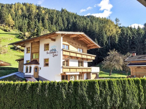 Holiday home - 14 persons -  - 6276 - Kaltenbach