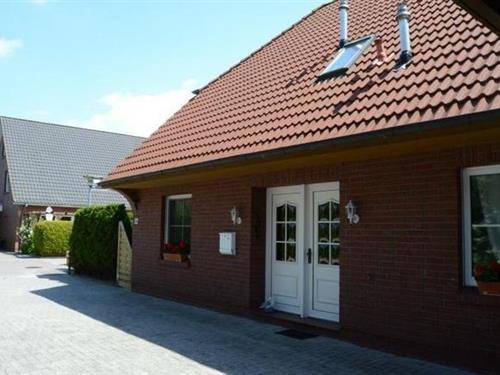 Holiday Home/Apartment - 4 persons -  - Kormoranstraße - 26969 - Burhave