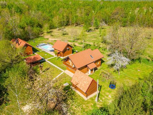 Sommerhus - 10 personer -  - Brezik - Gospic-Brezik - 53000 - Brezik