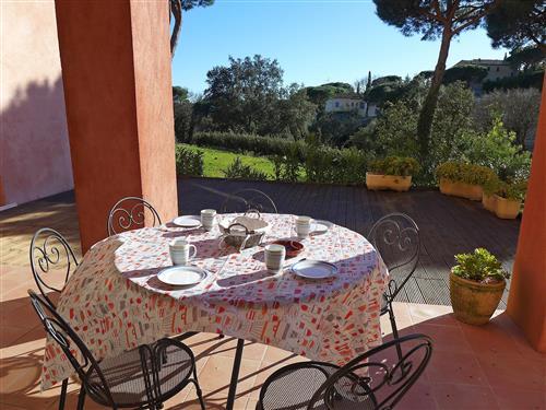 Holiday Home/Apartment - 6 persons -  - Les Issambres - 83380