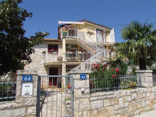 Holiday Home/Apartment - 3 persons -  - 52470 - Umag