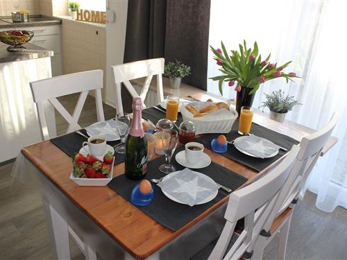 Holiday Home/Apartment - 3 persons -  - Norderpiep - 25761 - Büsum