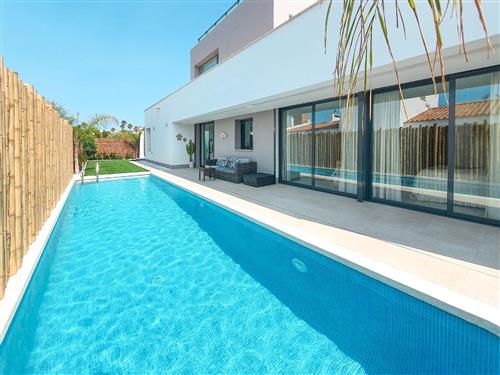 Holiday home - 10 persons -  - C. Guadalajara, 6 Fuente del Gallo II, - 11149 - Conil De La Frontera