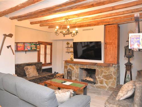 Holiday Home/Apartment - 18 persons -  - Furriolas de Baix, 4, - 08696 - La Pobla De Lillet