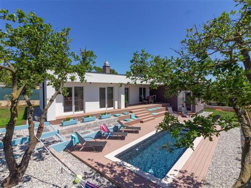 Holiday home - 8 persons -  - Bokordici - 52100